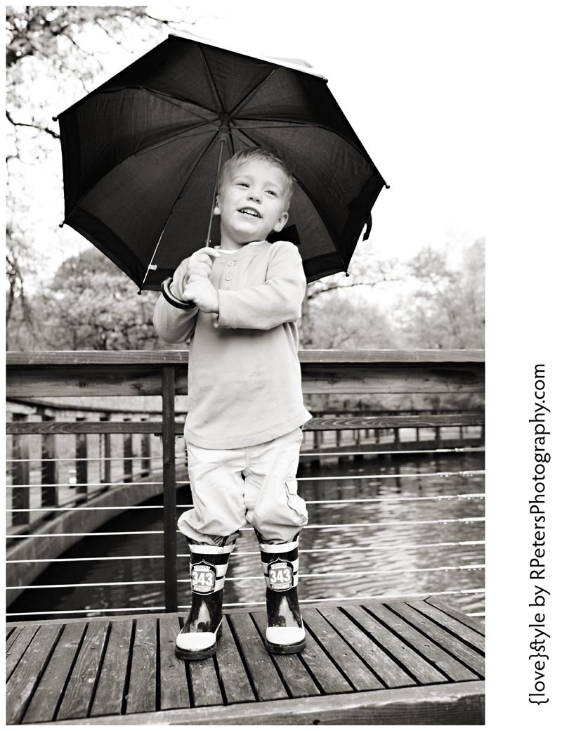 rebecca_Peters_photography_boy_rainboots.jpg 